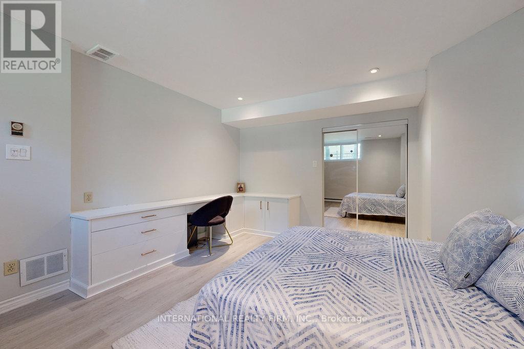 122 Willingdon Road, Ottawa, ON - Indoor Photo Showing Bedroom