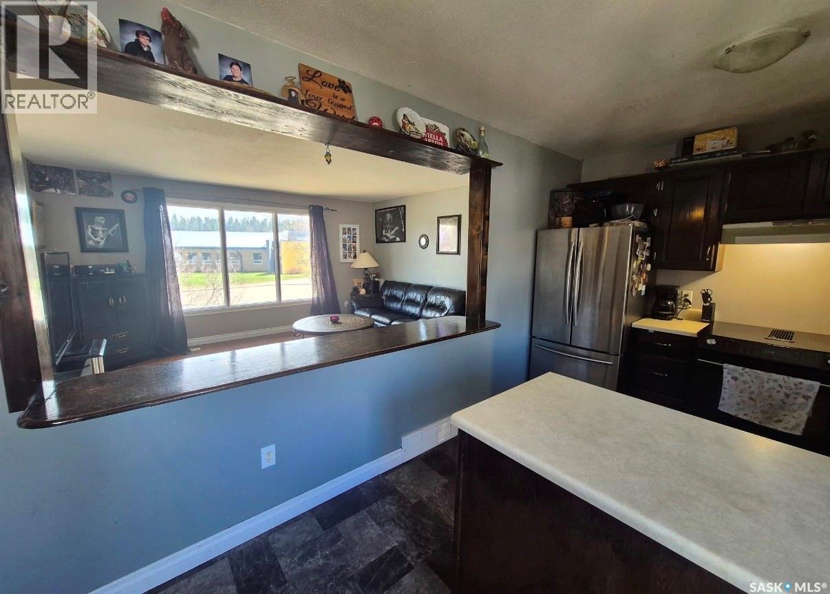 114 7Th Avenue S, Big River, SK - Indoor Photo Showing Kitchen