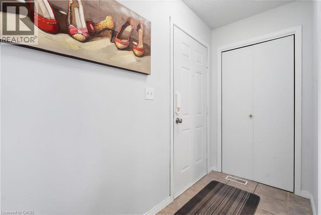8 Abbott Lane, Cayuga, ON - Indoor Photo Showing Other Room
