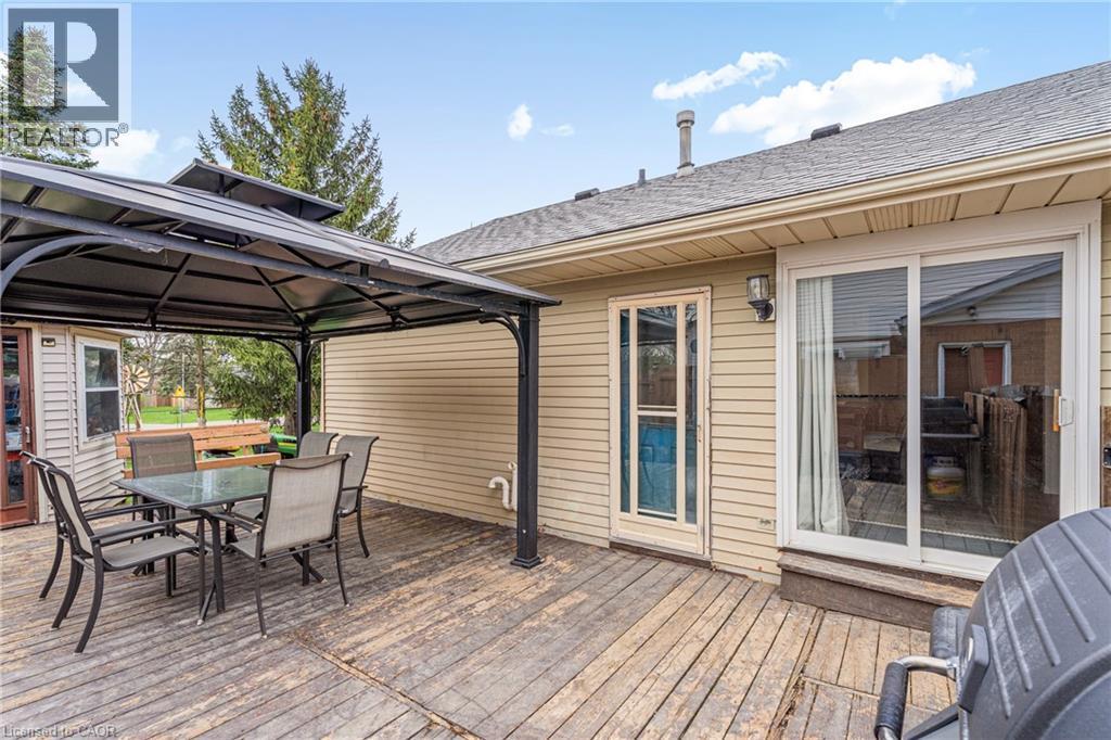 8 Abbott Lane, Cayuga, ON - Outdoor With Deck Patio Veranda With Exterior