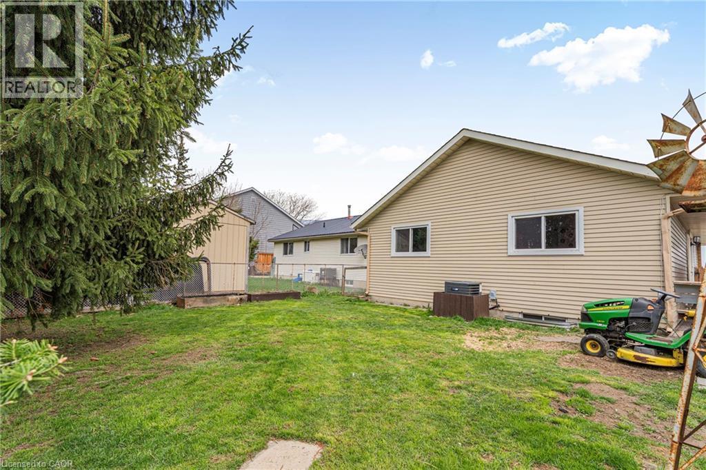 8 Abbott Lane, Cayuga, ON - Outdoor