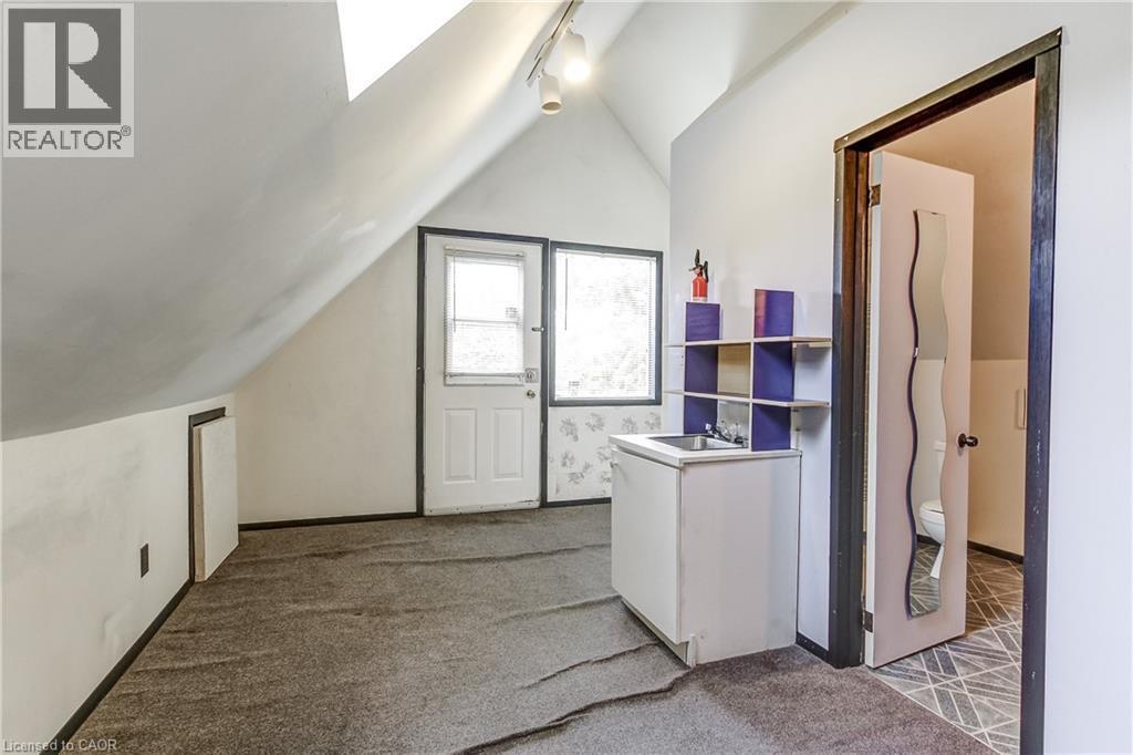 18 Fairleigh Crescent, Hamilton, ON - Indoor