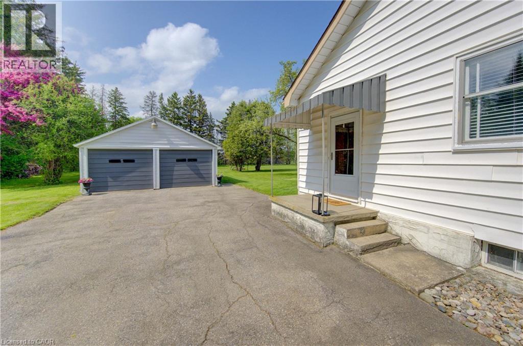 1463 Kossuth Road, Cambridge, ON - Outdoor