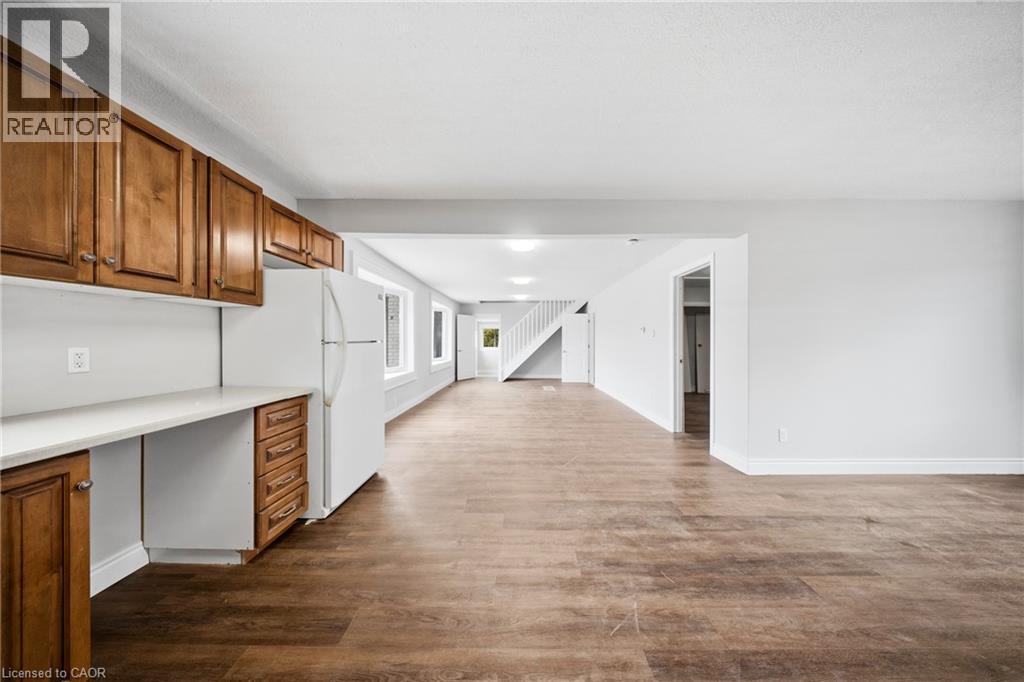 75 Robinson Road, Cambridge, ON - Indoor