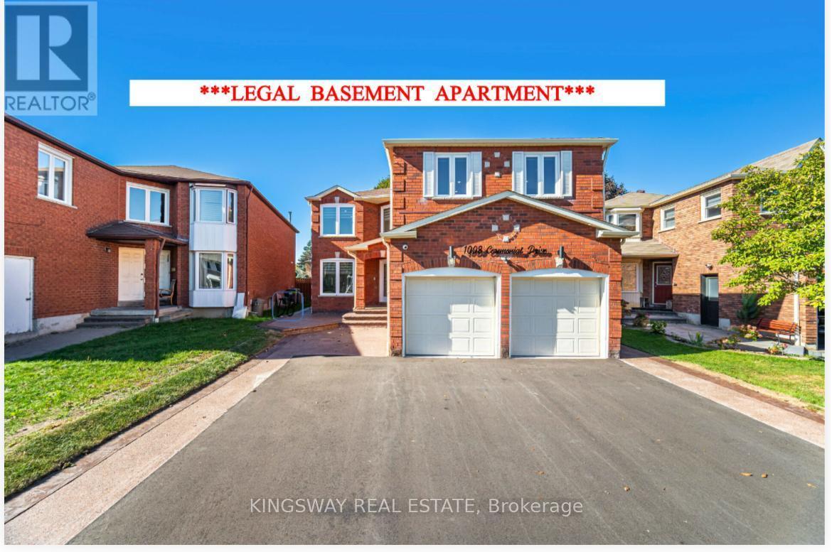 1008 Ceremonial Drive, Mississauga, ON - Outdoor With Facade