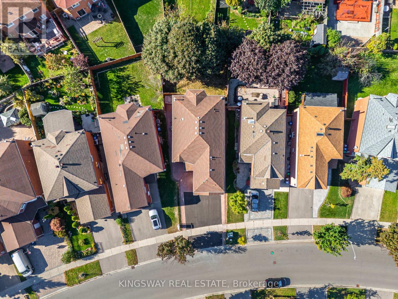 1008 Ceremonial Drive, Mississauga, ON - With View