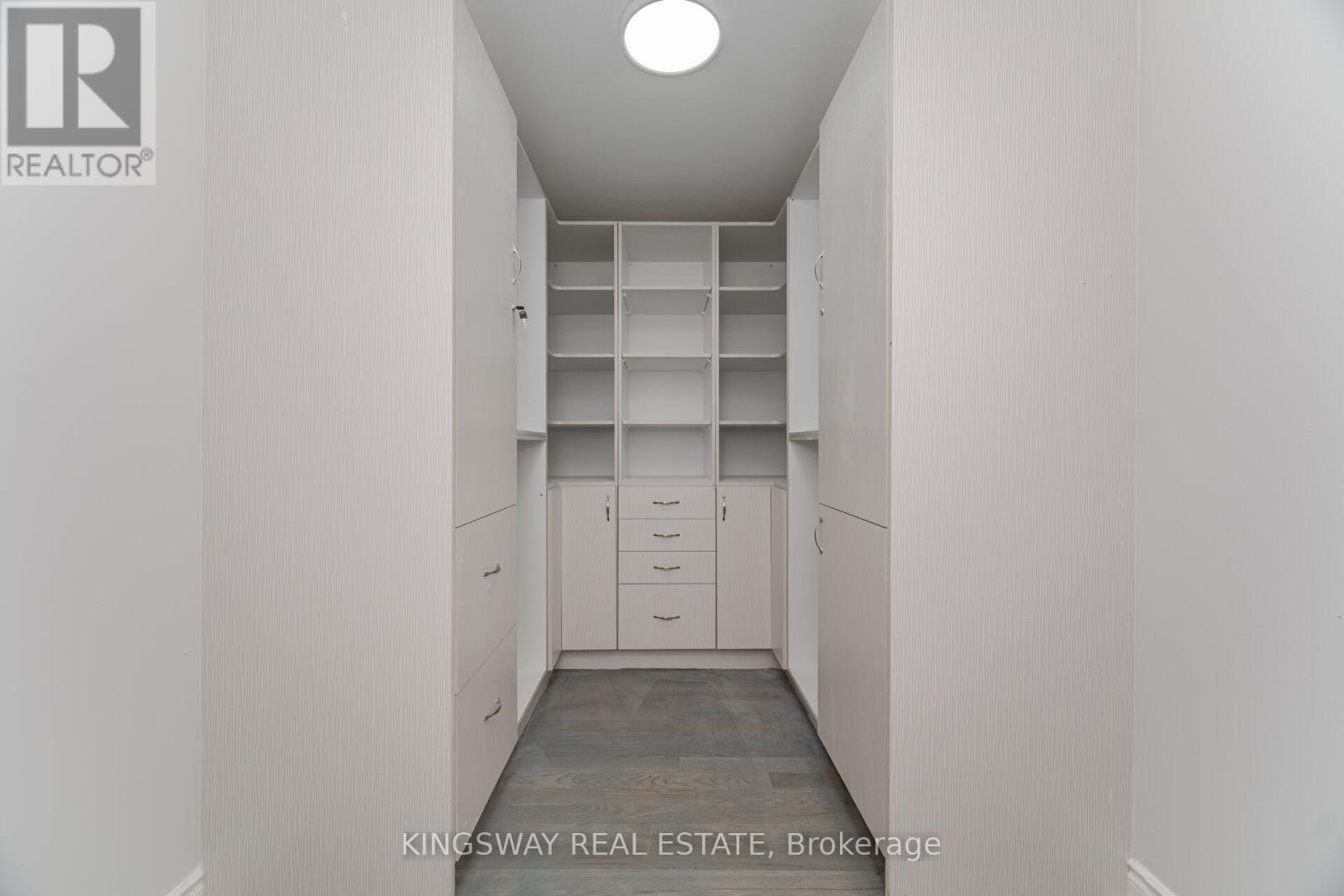 1008 Ceremonial Drive, Mississauga, ON - Indoor Photo Showing Other Room