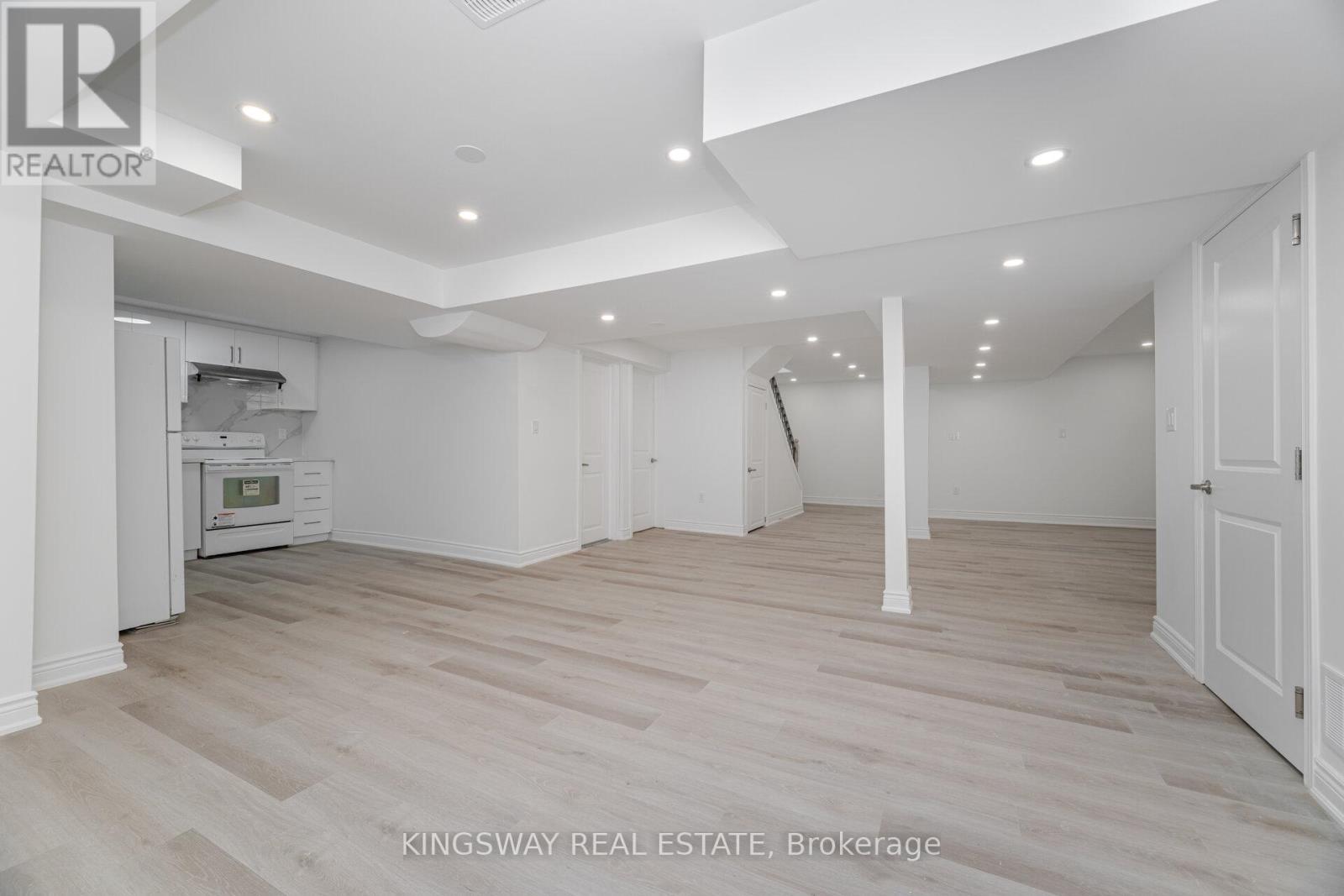 1008 Ceremonial Drive, Mississauga, ON - Indoor Photo Showing Other Room