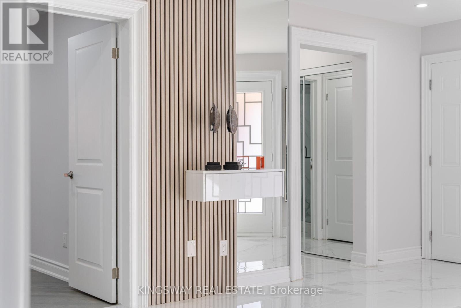 1008 Ceremonial Drive, Mississauga, ON - Indoor Photo Showing Other Room
