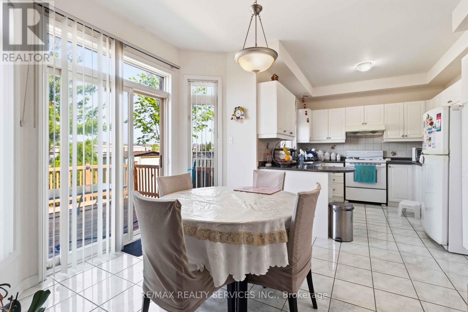 82 Mainard Crescent, Brampton, ON - Indoor