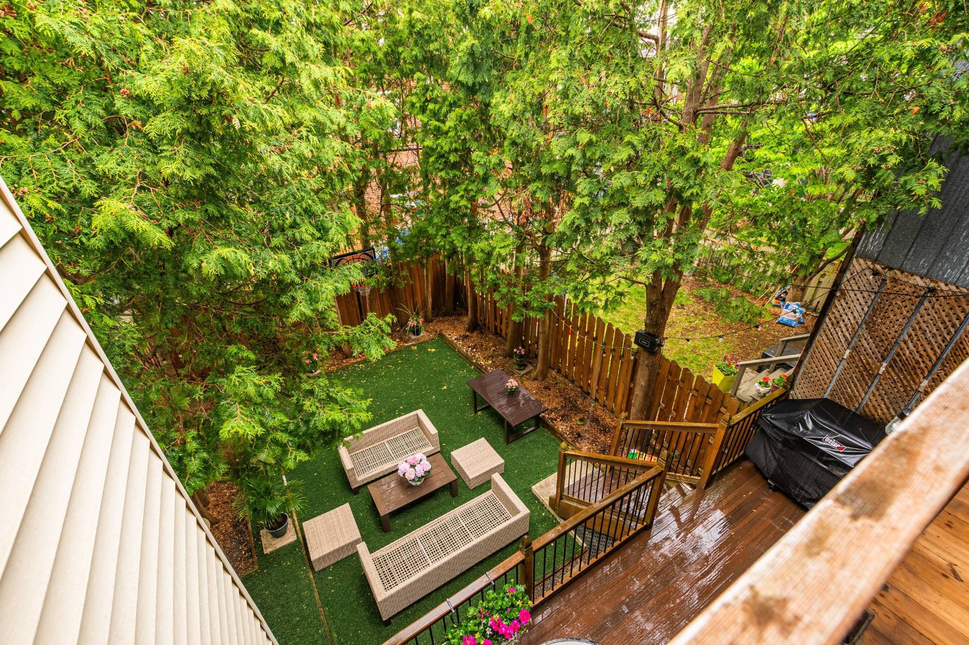 Cour - 2452 Av. West Hill, Montréal (Côte-Des-Neiges/Notre-Dame-De-Grâce), QC - Outdoor With Deck Patio Veranda With Exterior