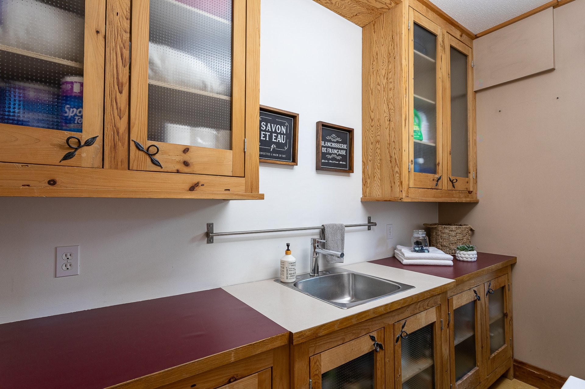 Laundry - 979 Av. Hemlock, Shawinigan, QC - Indoor Photo Showing Kitchen