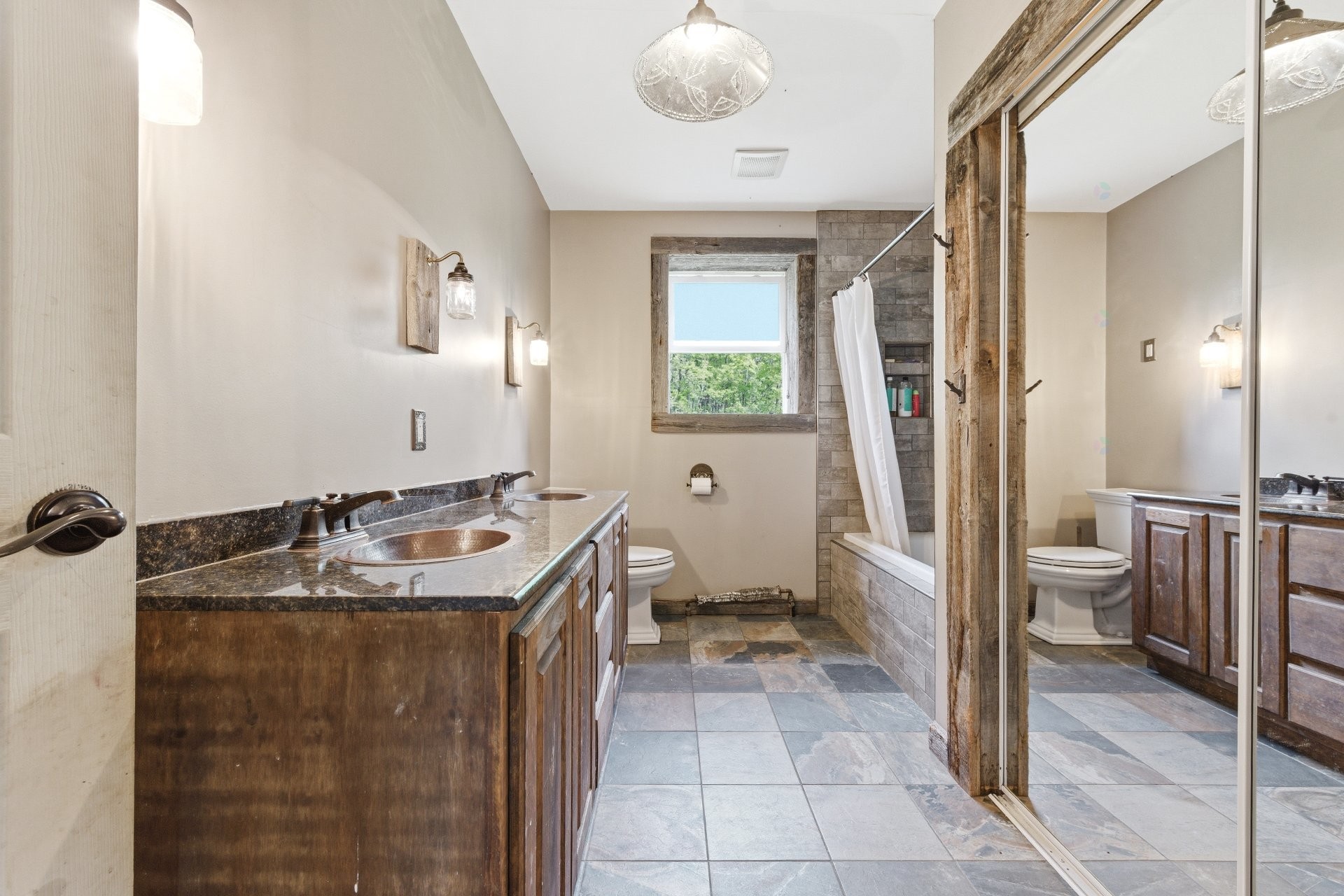 Bathroom - 85 Ch. De Moorehead, Clarendon, QC - Indoor Photo Showing Bathroom