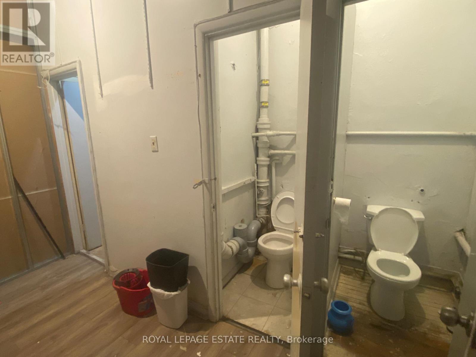 640 Danforth Avenue, Toronto, ON