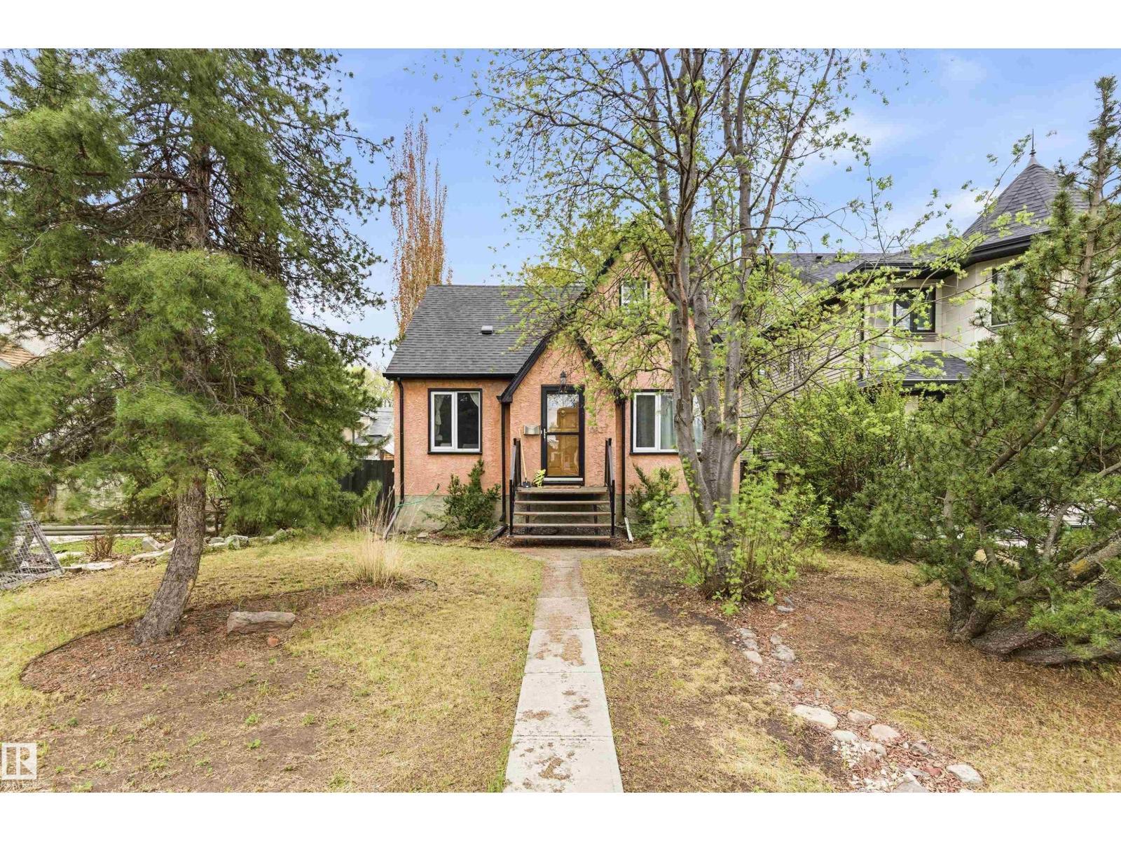 10827 64 Av Nw, Edmonton, AB