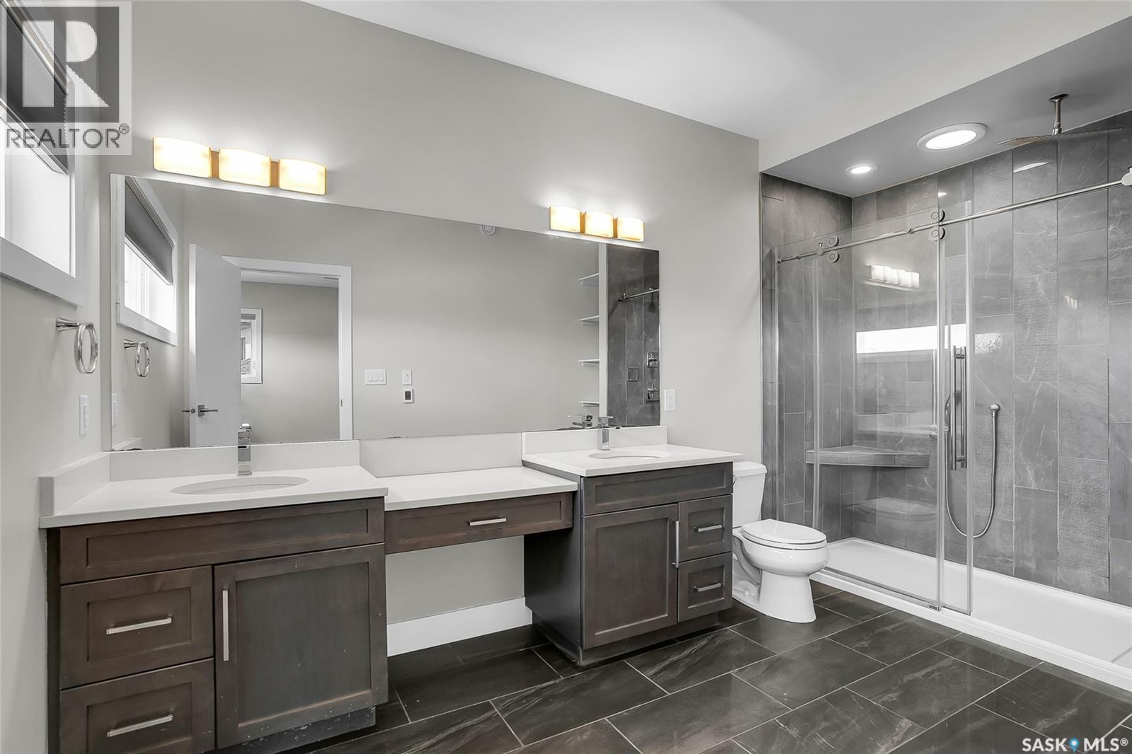 814 Werschner Court, Saskatoon, SK - Indoor Photo Showing Bathroom