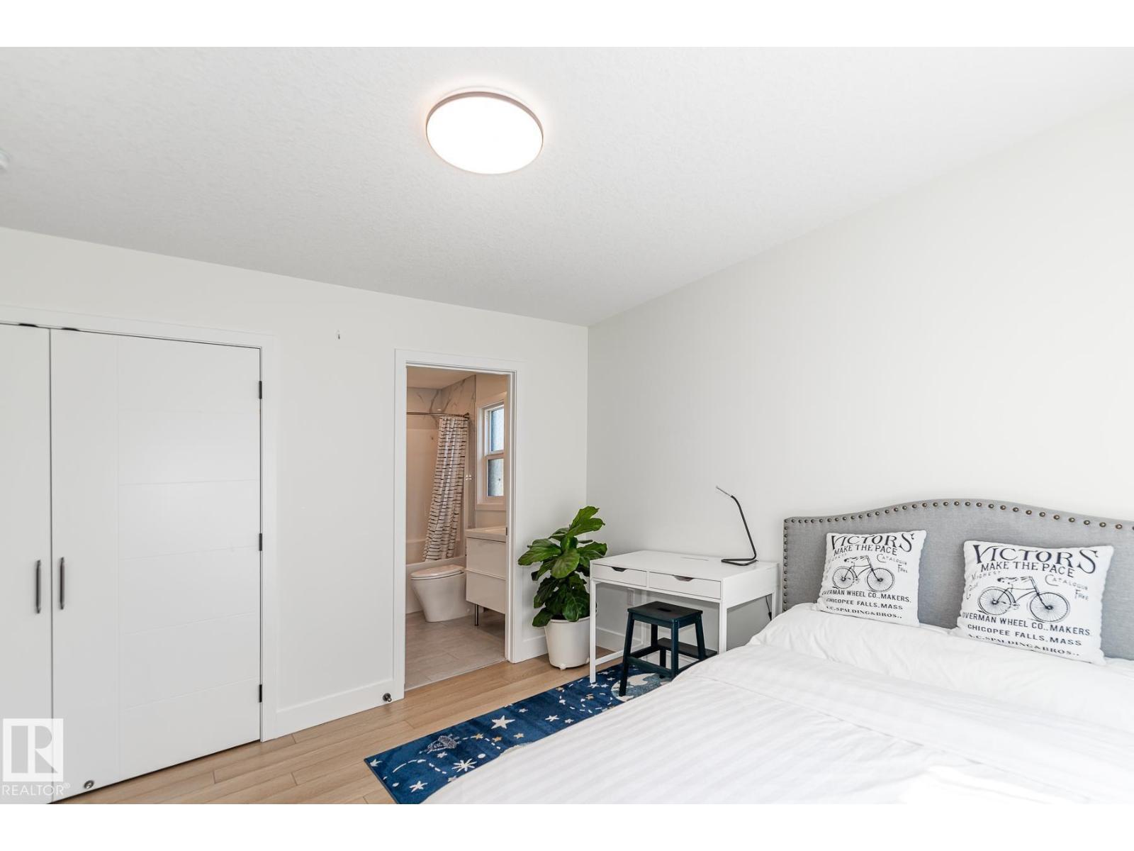 11445 79 Av Nw, Edmonton, AB - Indoor Photo Showing Bedroom