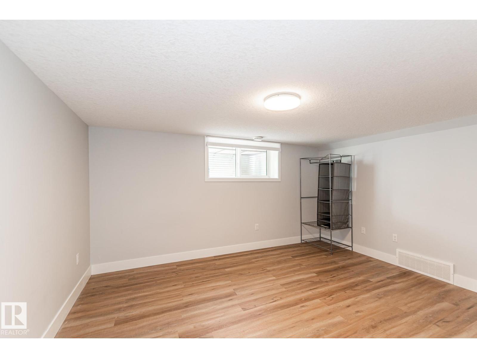 11445 79 Av Nw, Edmonton, AB - Indoor Photo Showing Other Room