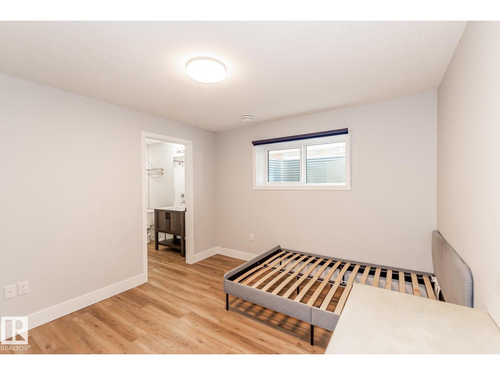 11445 79 Av Nw, Edmonton, AB - Indoor Photo Showing Bedroom