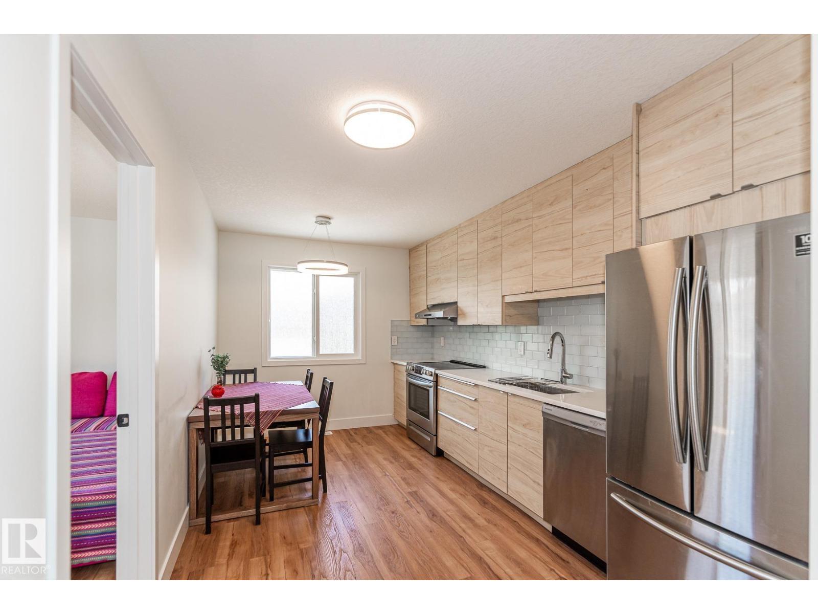 11445 79 Av Nw, Edmonton, AB - Indoor Photo Showing Kitchen