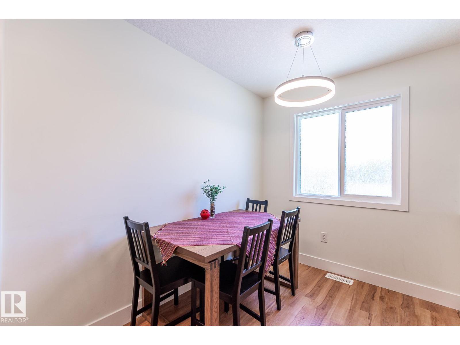 11445 79 Av Nw, Edmonton, AB - Indoor Photo Showing Dining Room