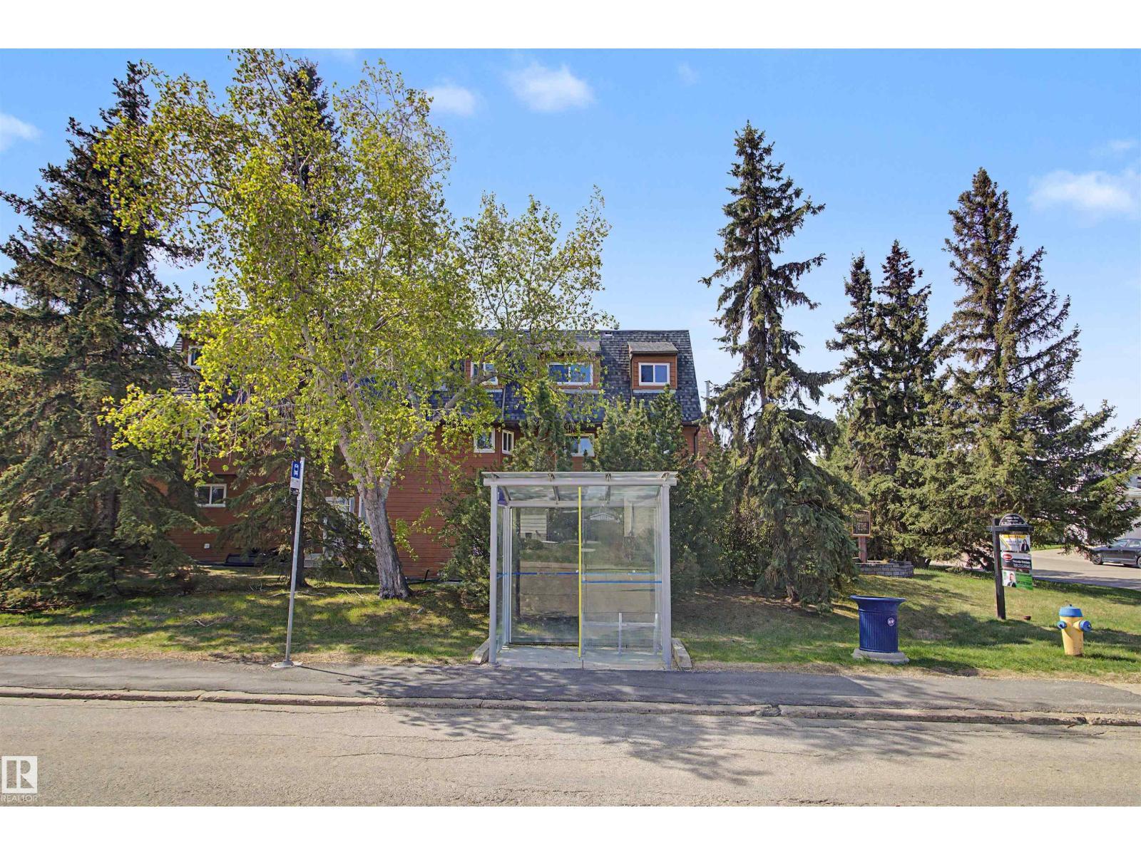 5953 40 Av Nw, Edmonton, AB
