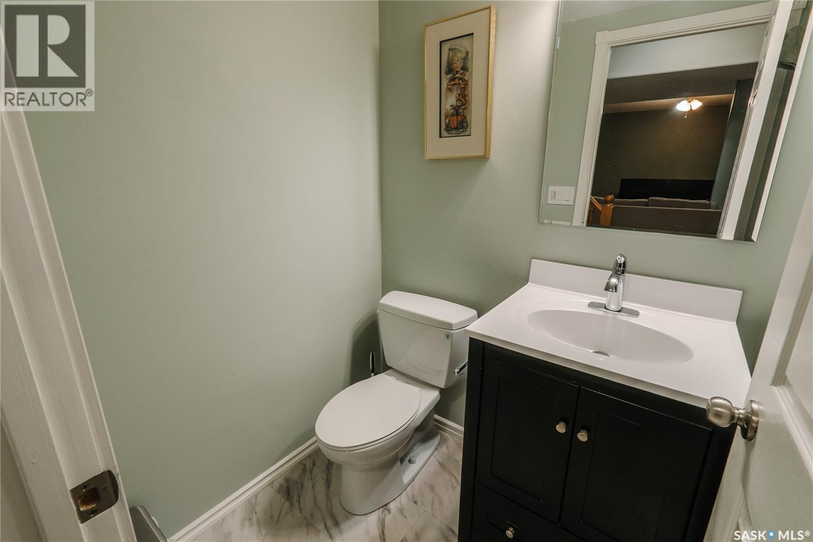 542 Bornstein Terrace, Saskatoon, SK - Indoor Photo Showing Bathroom