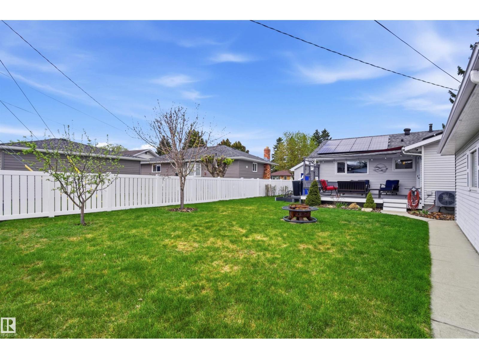 10663 59 St Nw, Edmonton, AB - Outdoor