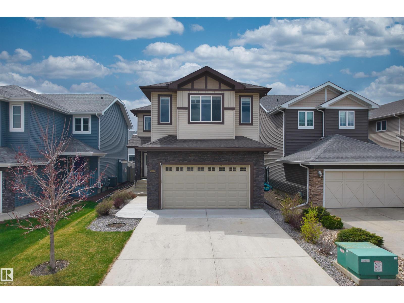 3807 Claxton Cl Sw, Edmonton, AB