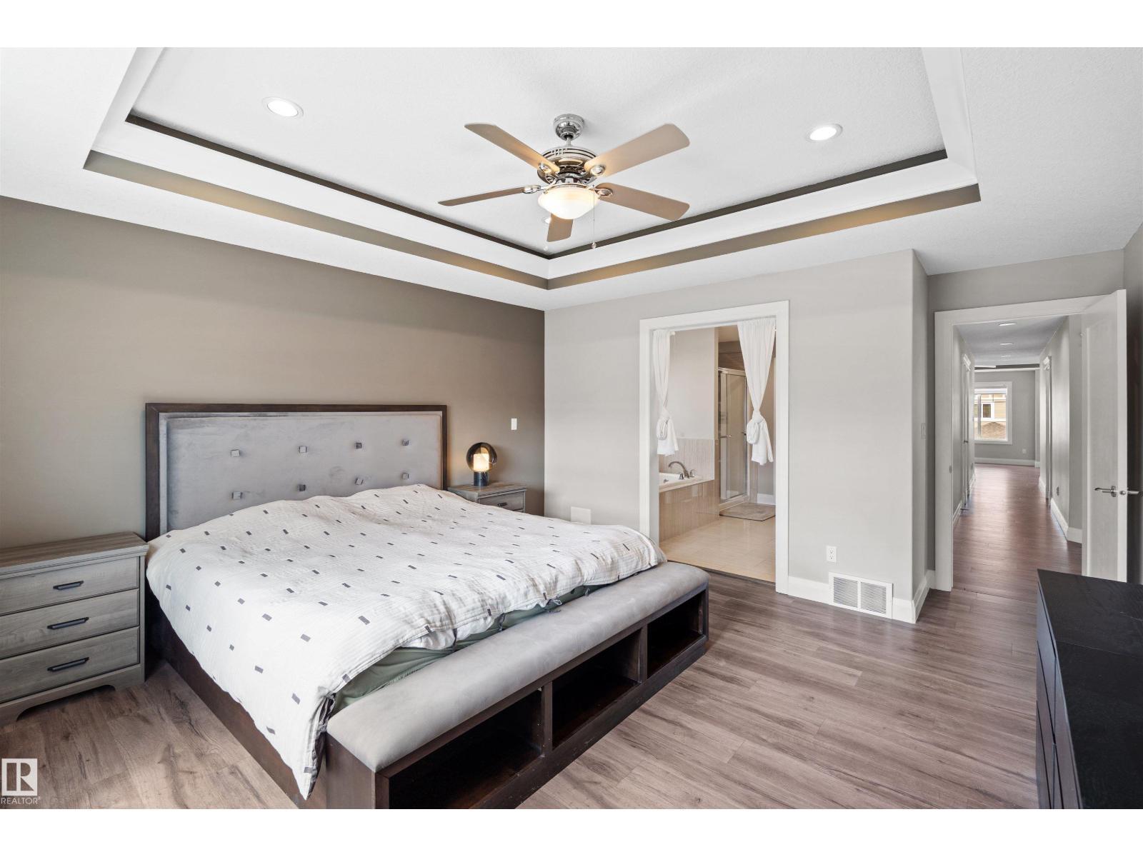 3807 Claxton Cl Sw, Edmonton, AB