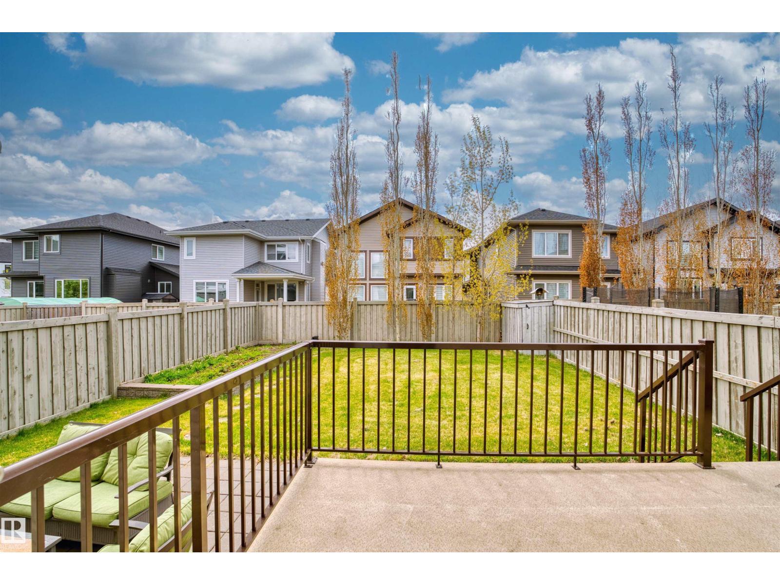3807 Claxton Cl Sw, Edmonton, AB