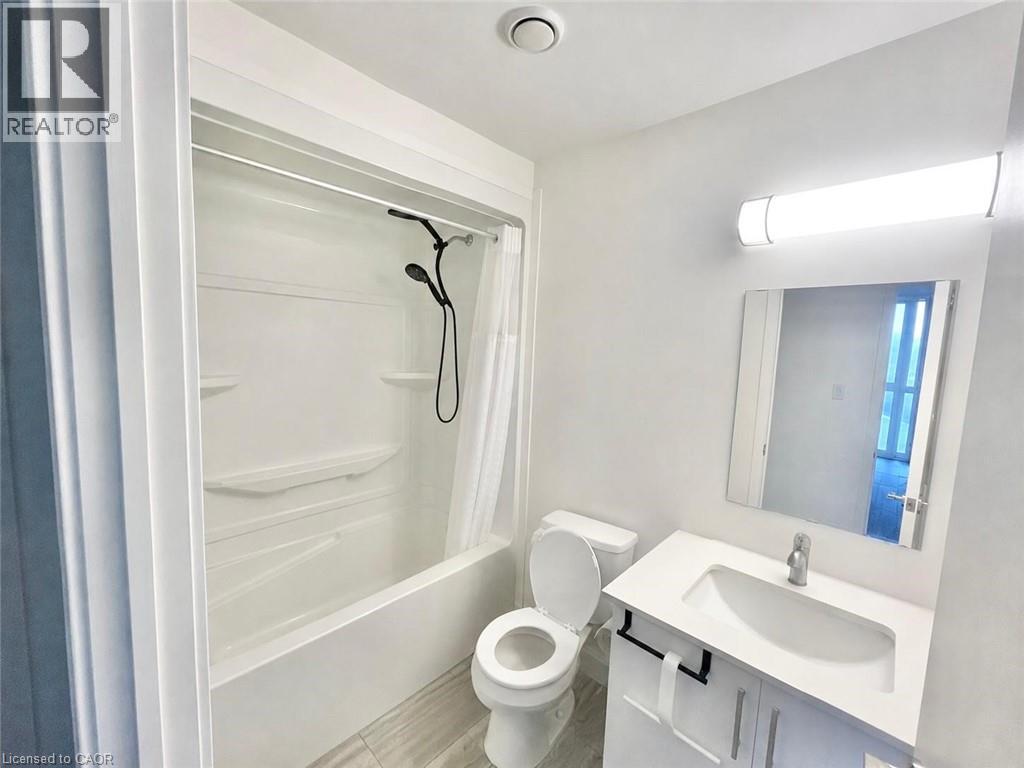 128 King Street N Unit# 607, Waterloo, ON - Indoor Photo Showing Bathroom