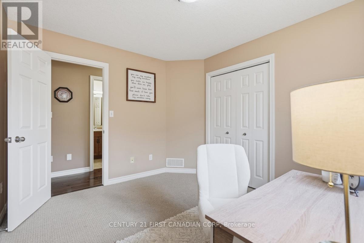 30 Pear Tree Avenue, St. Thomas, ON - Indoor