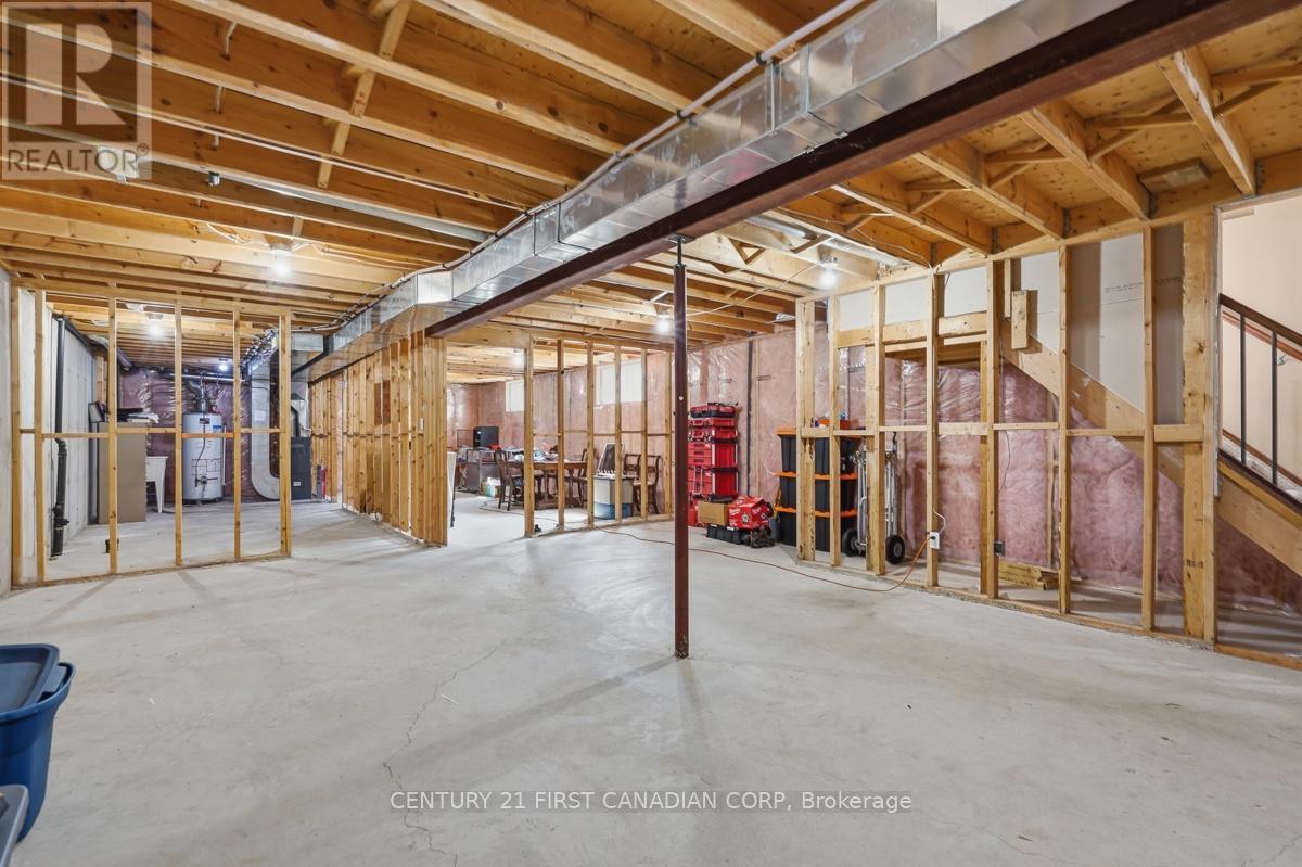 30 Pear Tree Avenue, St. Thomas, ON - Indoor Photo Showing Basement