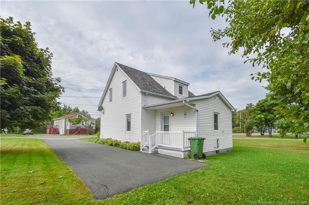310 Jd Gauthier Blvd, Shippagan, NB