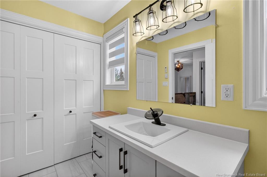 25 Alberta, Dieppe, NB