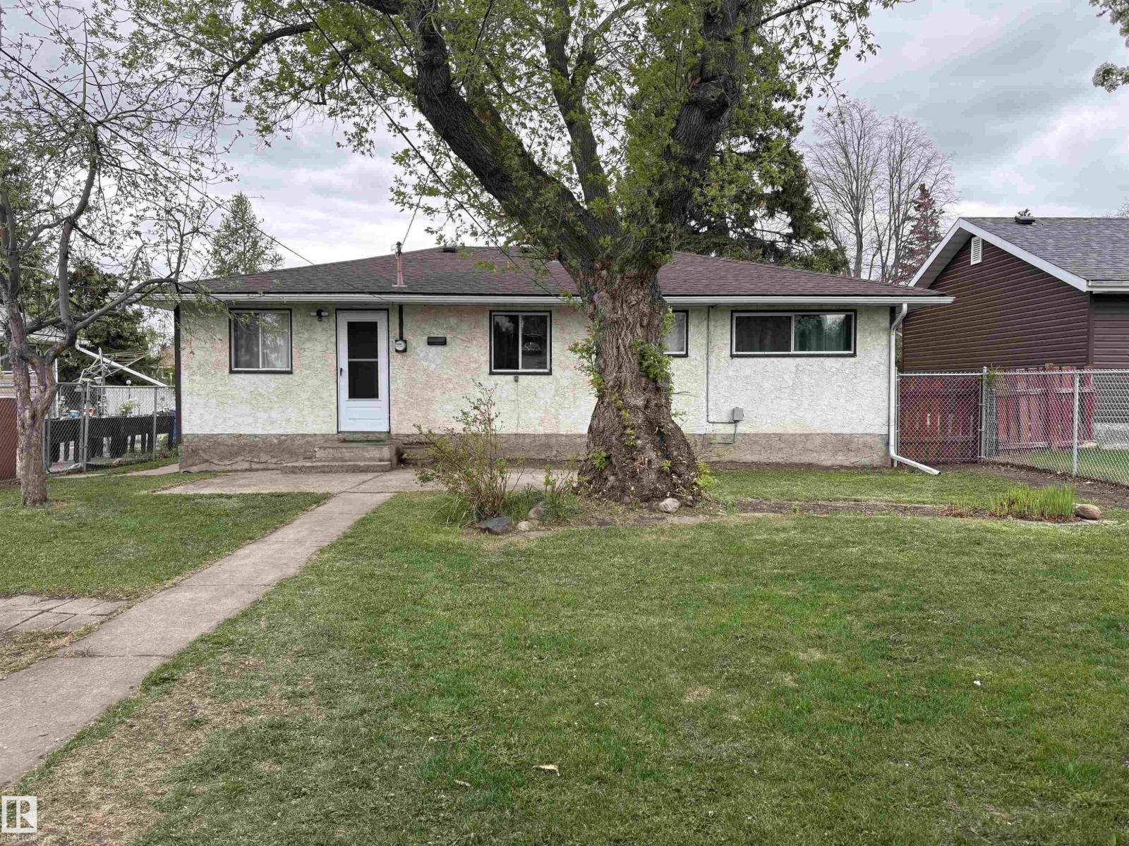 13023 90 St Nw, Edmonton, AB