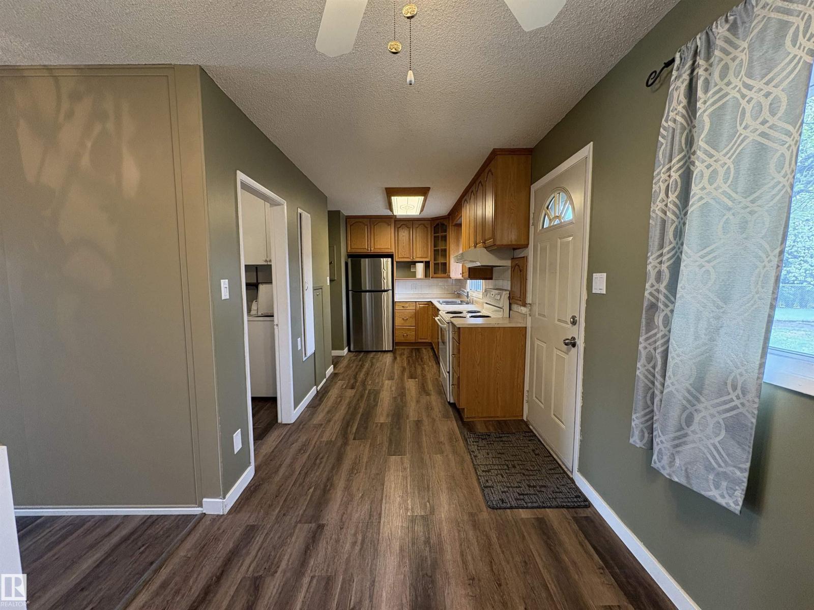 13023 90 St Nw, Edmonton, AB