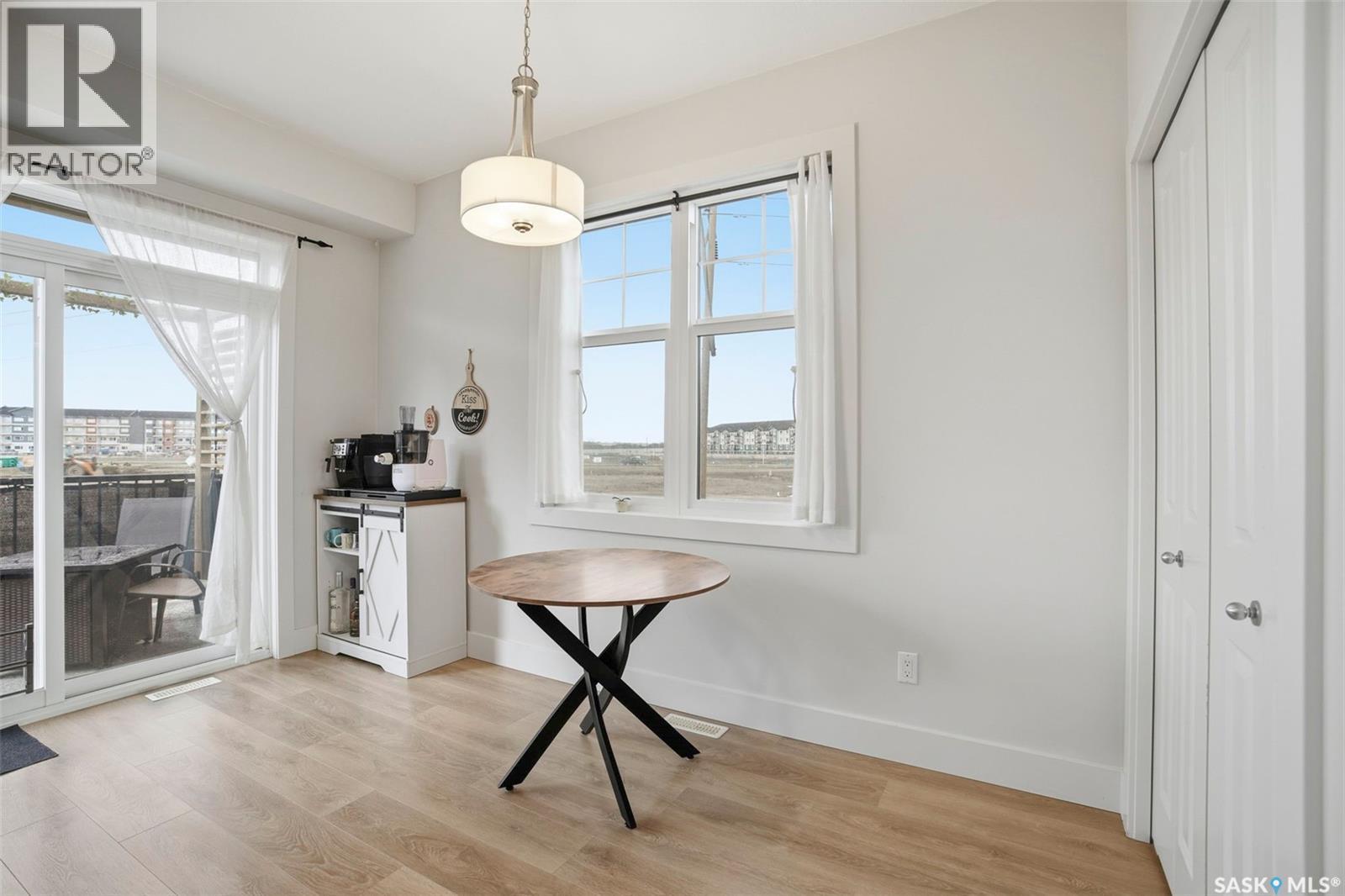737 Meadows Boulevard, Saskatoon, SK - Indoor