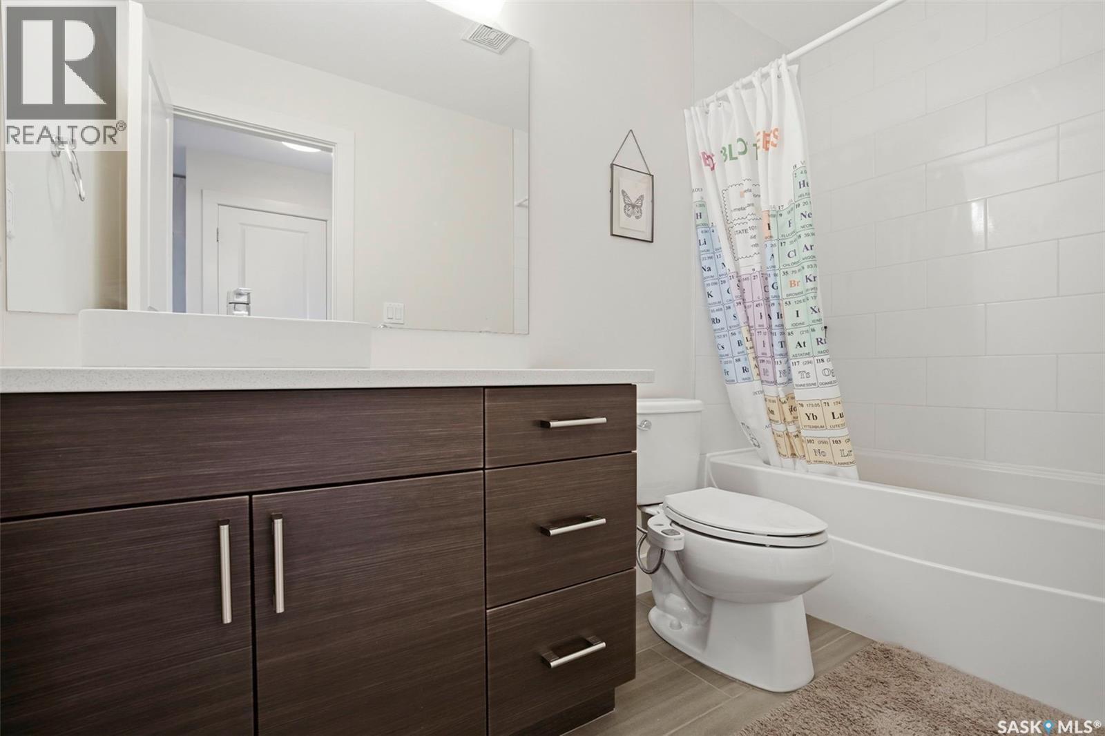737 Meadows Boulevard, Saskatoon, SK - Indoor Photo Showing Bathroom