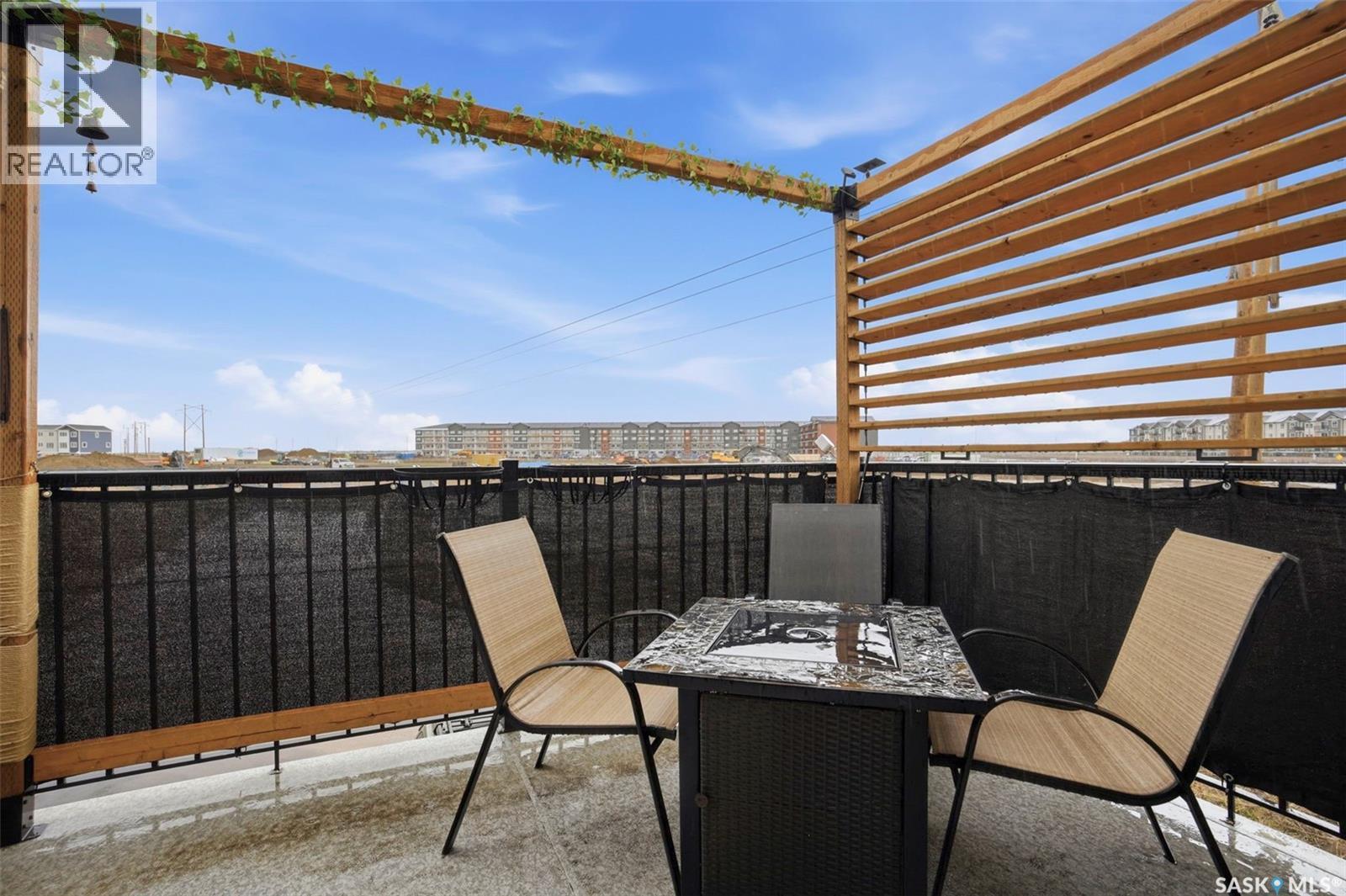 737 Meadows Boulevard, Saskatoon, SK - Outdoor