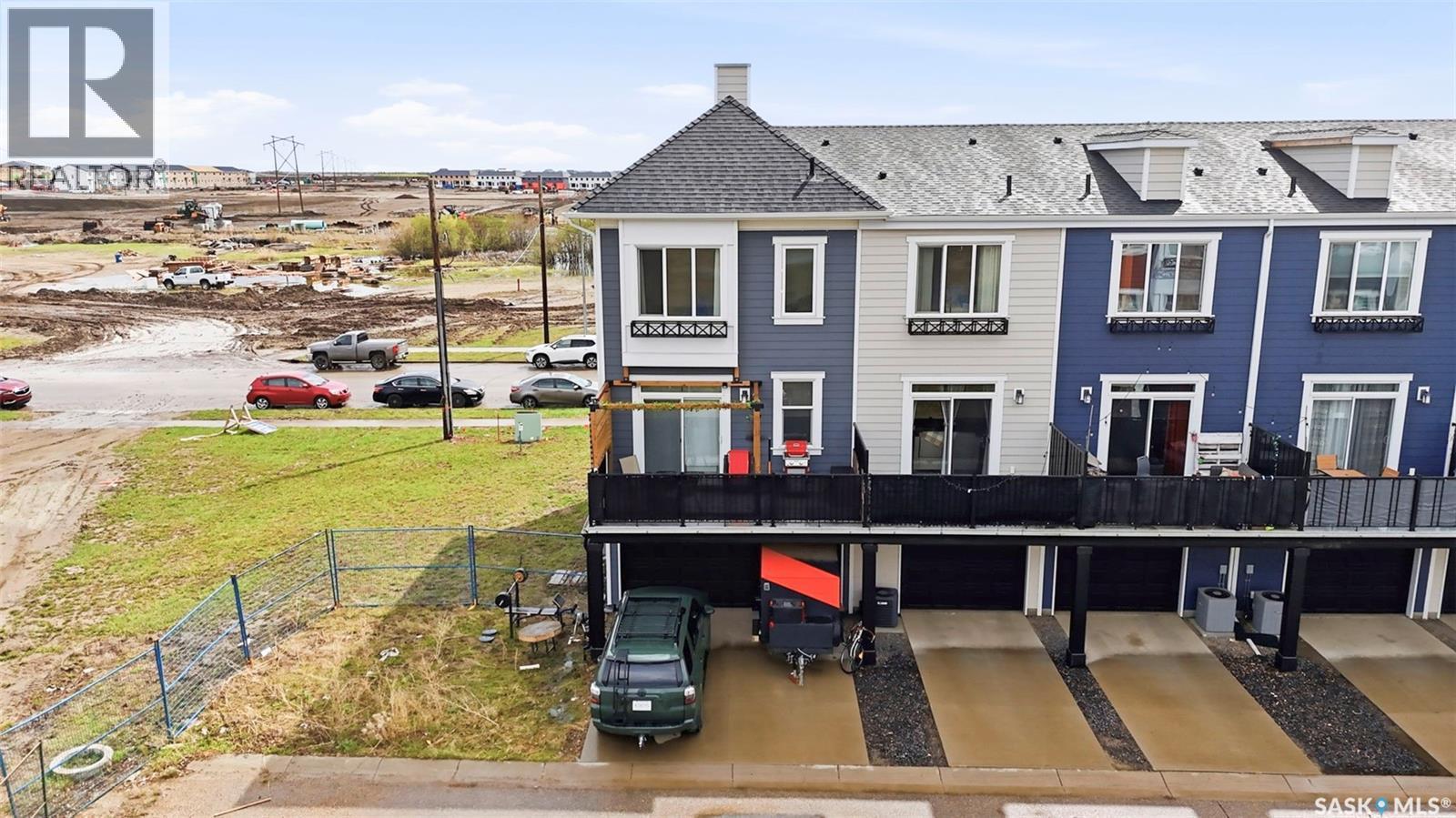 737 Meadows Boulevard, Saskatoon, SK - Outdoor