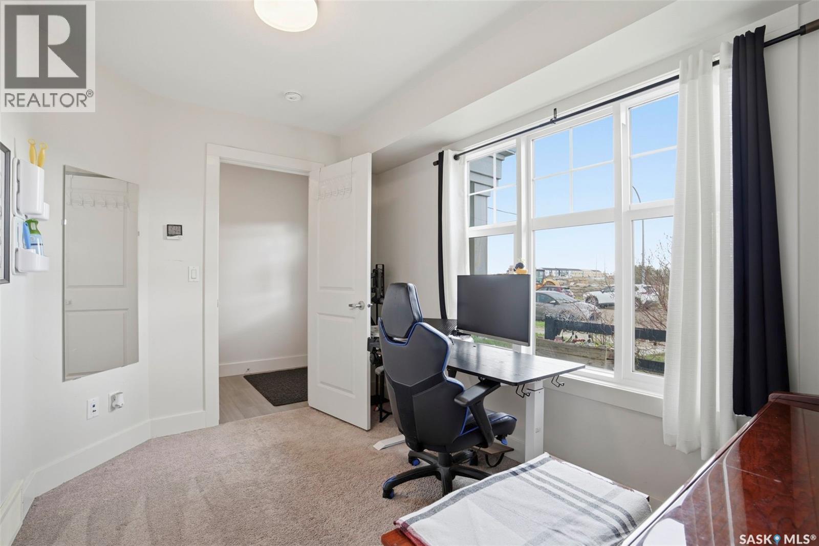 737 Meadows Boulevard, Saskatoon, SK - Indoor Photo Showing Office