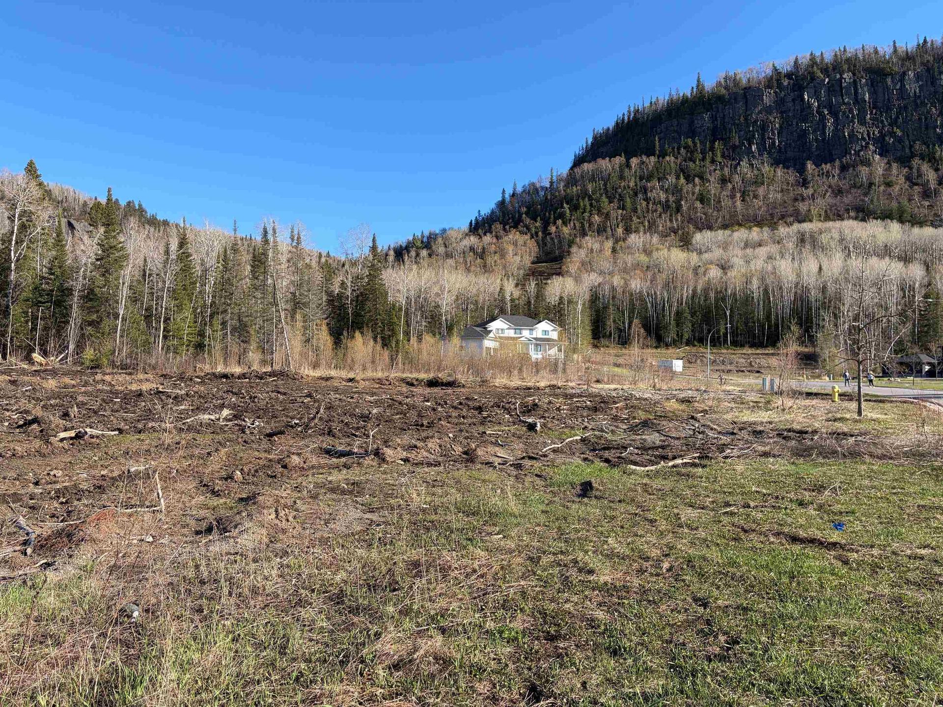 2110 Foothill Drive, Thunder Bay, ON