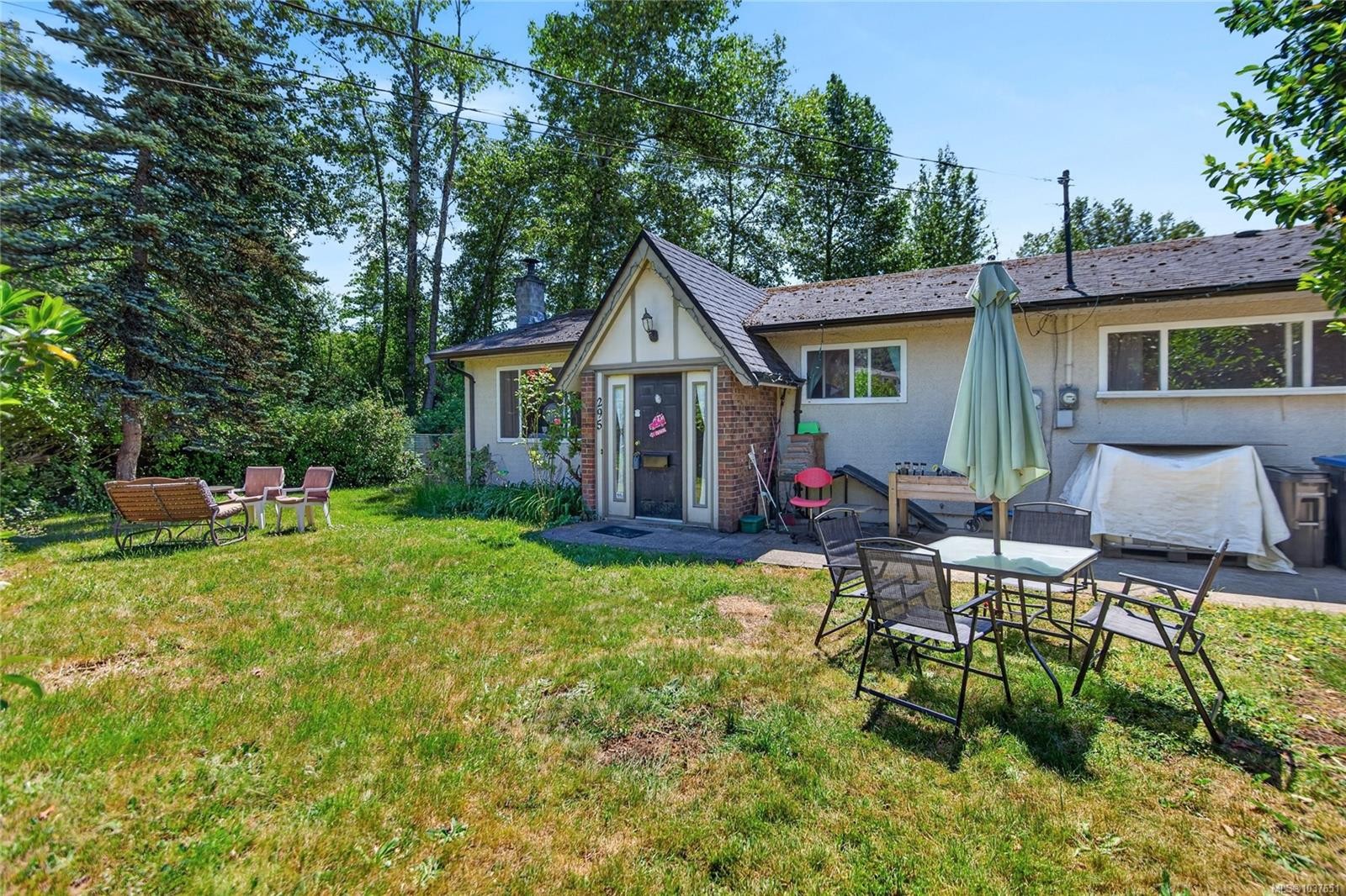 295 Centennial Dr, Courtenay, BC