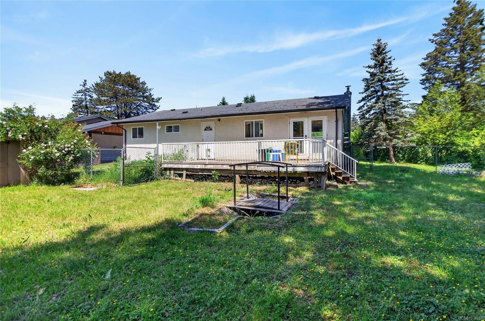 295 Centennial Dr, Courtenay, BC