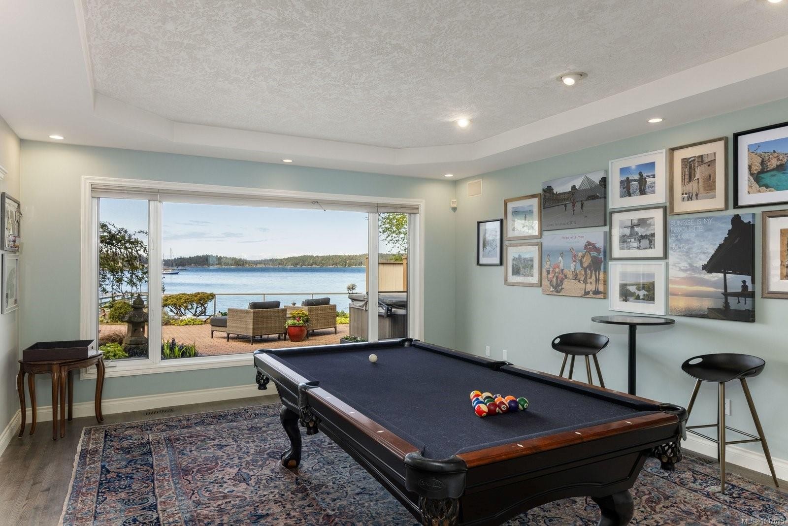 2450 Whidby Lane, Sidney, BC
