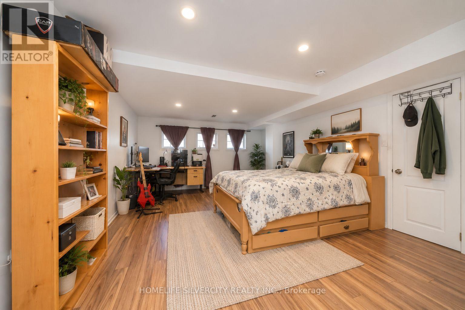 61 Pinebrook Circle, Caledon, ON - Indoor Photo Showing Bedroom