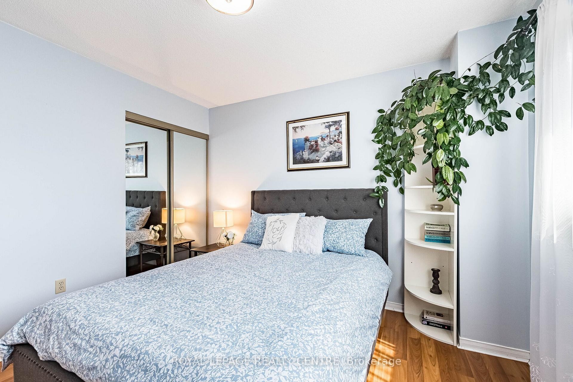 3026 Dalehurst Drive, Mississauga, ON - Indoor Photo Showing Bedroom