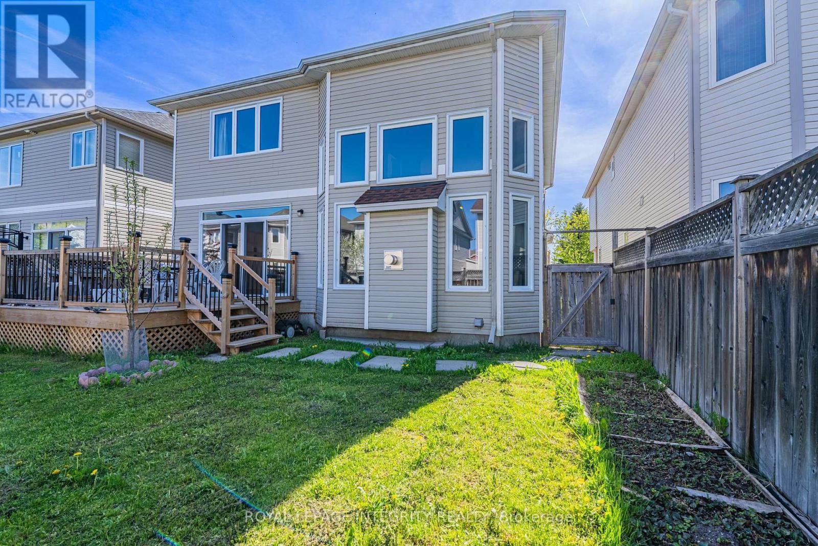 Back Exterior - 102 Whitestone Drive, Ottawa, ON - Outdoor With Deck Patio Veranda